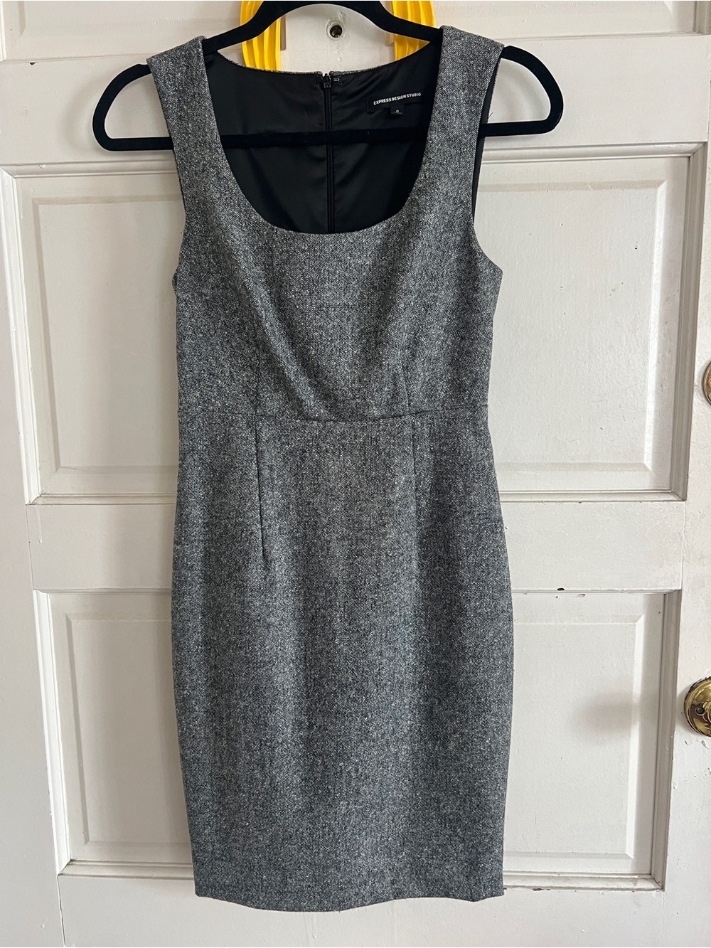 Express Design Studio Wool-Blend Charcoal Blk & Wht Tweed Sheath Dress / Size 0
